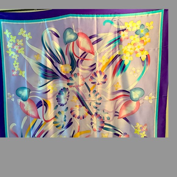 WENSLI scarf -  floral pattern, 44.5 x 44 inches 100% silk, China - Picture 7 of 11